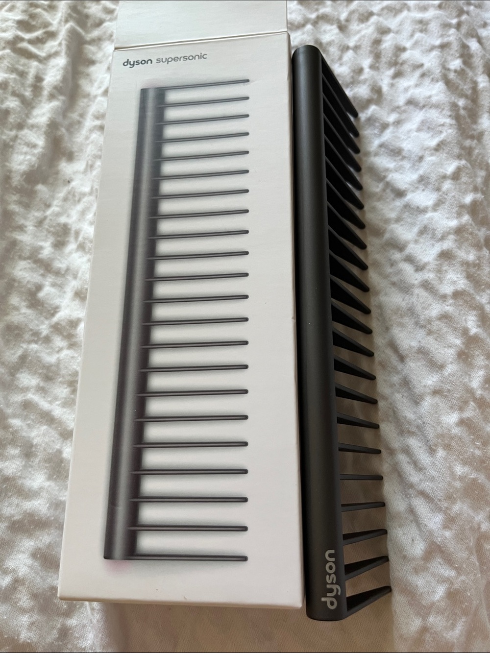 Dyson Detangling Comb — New in Box